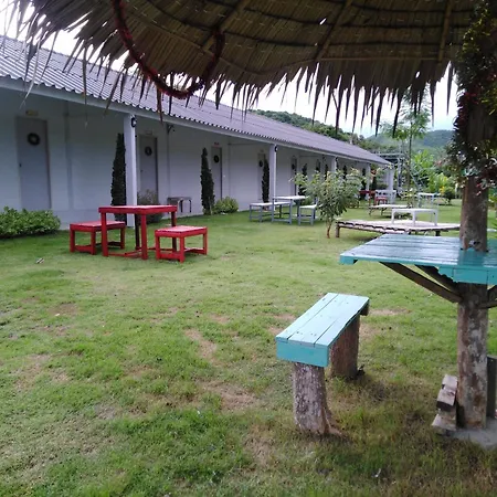 บ้านไม้หอมบูติค สวนผึ้ง