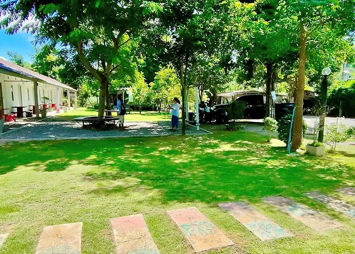 โรงแรม บ้านไม้หอมบูติค สวนผึ้ง บ้านบ่อหวี