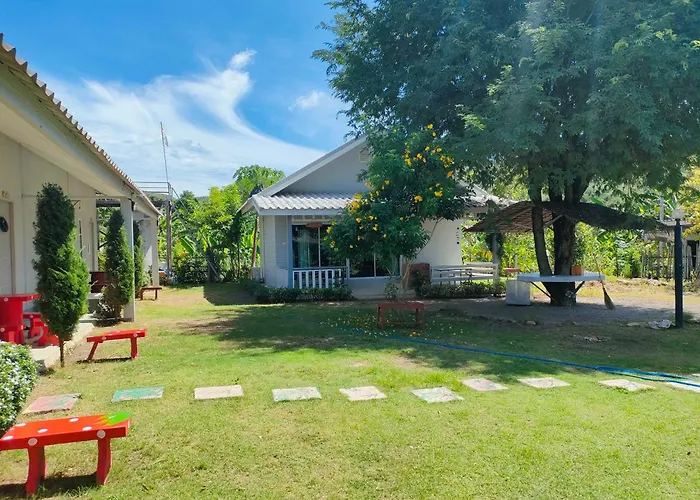 บ้านไม้หอมบูติค สวนผึ้ง 3* บ้านบ่อหวี