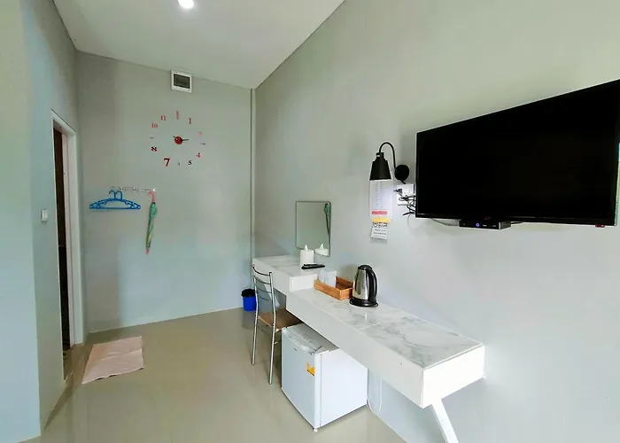 โรงแรม บ้านไม้หอมบูติค สวนผึ้ง 3*