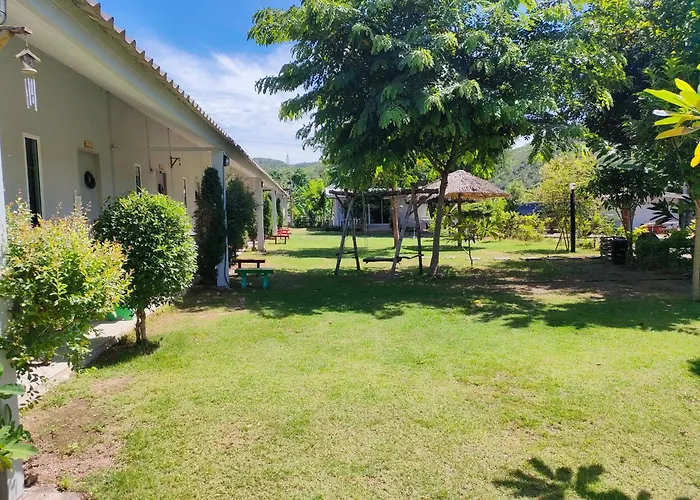 บ้านไม้หอมบูติค สวนผึ้ง โรงแรม บ้านบ่อหวี
