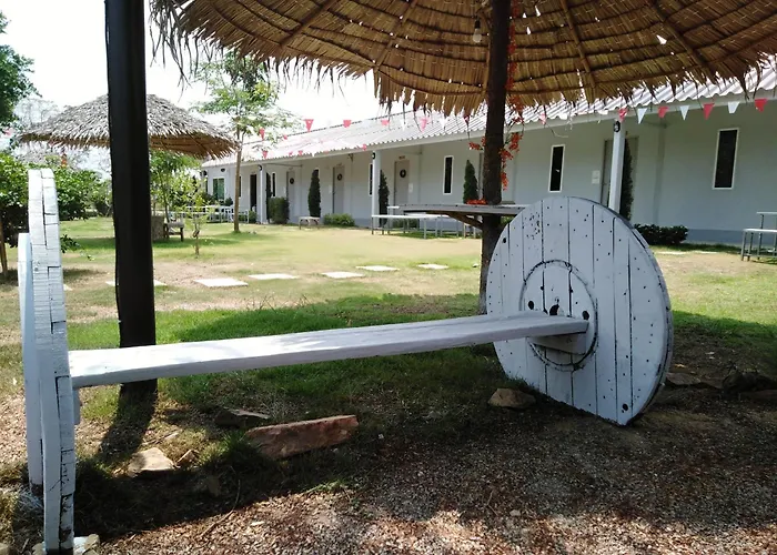 บ้านไม้หอมบูติค สวนผึ้ง โรงแรม บ้านบ่อหวี