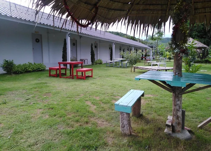 บ้านไม้หอมบูติค สวนผึ้ง โรงแรม