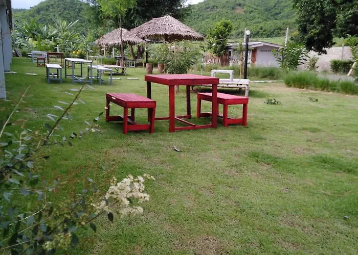 บ้านไม้หอมบูติค สวนผึ้ง โรงแรม บ้านบ่อหวี